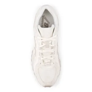 New Balance 204L