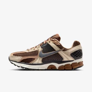 Nike Zoom Vomero 5 SE - Light British Tan/British Khaki/Linen/Dark Smoke Grey